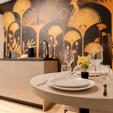 Urban Jungle - Premium By Blvd 44b1 * Bucharest