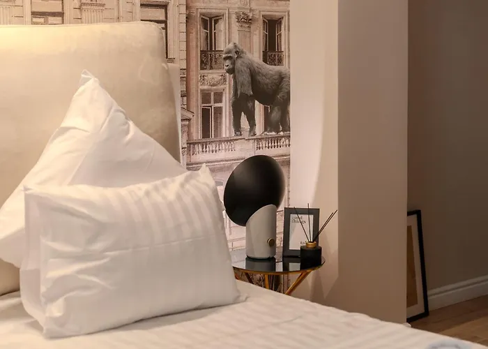 Urban Jungle - Premium By Blvd 44b1 * Bukurešť