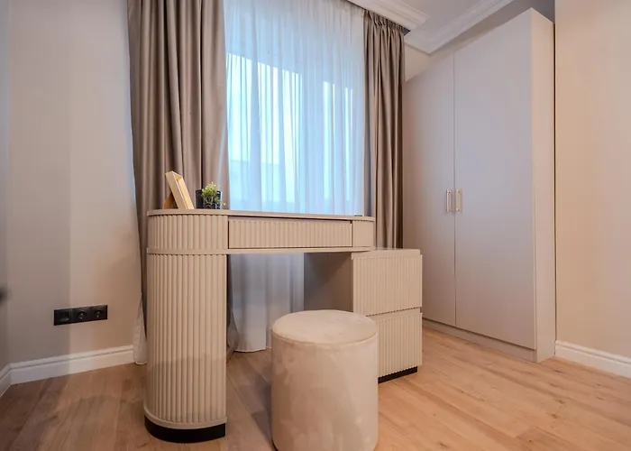 Urban Jungle - Premium By Blvd 44b1 * Bukarest