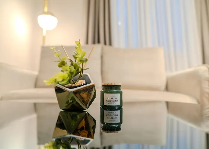 Urban Jungle - Premium By Blvd 44b1 *